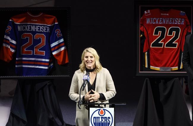 Canada's Hayley Wickenheiser honoured in pre-game ceremony | iNFOnews.ca Canada's Hayley Wickenheiser honoured in pre-game ceremony | iNFOnews.ca