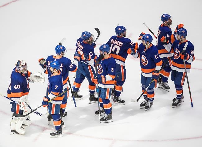 Nelson, Varlamov help Islanders beat Lightning 5-3 in Game 3 | iNFOnews.ca