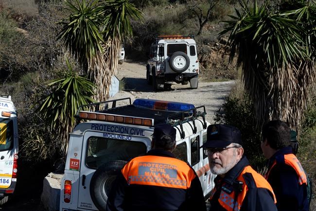 Search for 2-year-old Spanish toddler in narrow well | iNFOnews.ca