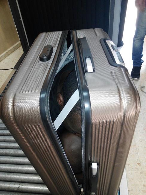 Border guards in Spain find migrants hidden in suitcase, car | iNFOnews.ca Border guards in Spain find migrants hidden in suitcase, car | iNFOnews.ca
