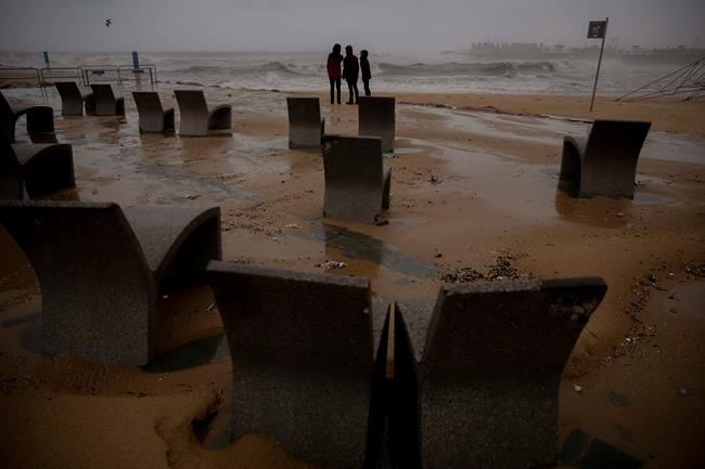 Winter storm lashes Spanish coast, leaves 4 dead, power cuts | iNFOnews.ca