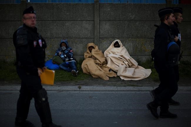 With French camp razed, moved migrants try to adapt again | iNFOnews.ca