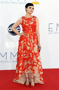 AP PHOTOS: Emmys red carpet style gets colorful with flashes of skin | iNFOnews.ca AP PHOTOS: Emmys red carpet style gets colorful with flashes of skin | iNFOnews.ca