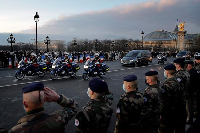 French minister insists troops didn't bomb Mali wedding fete | iNFOnews.ca