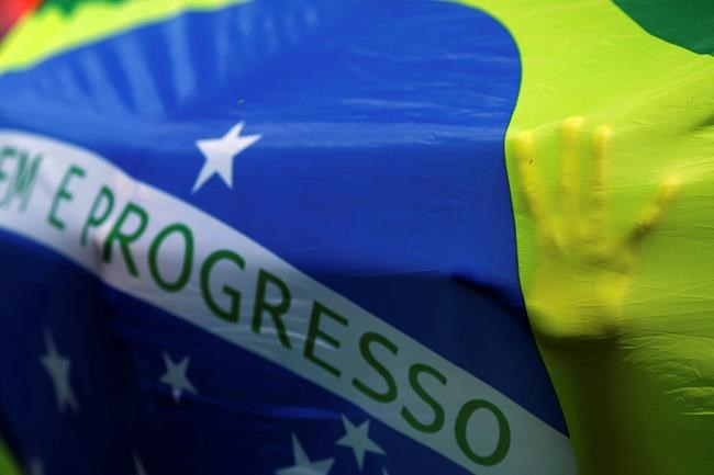 Hundreds demonstrate to support Brazil corruption probe | iNFOnews.ca