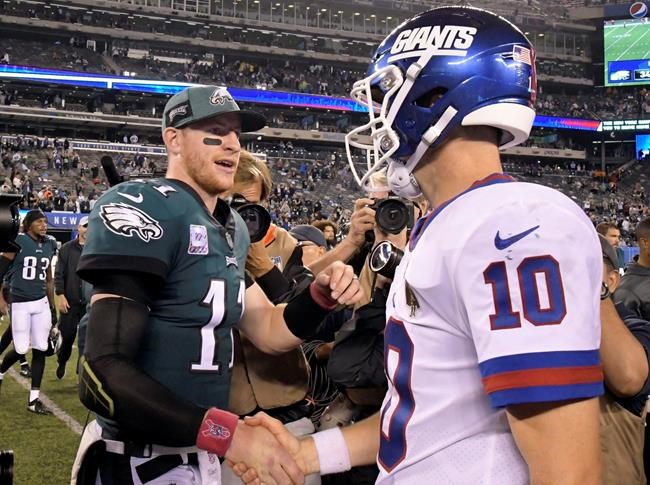 Wentz throws 3 TD passes, Eagles look Super vs. Giants | iNFOnews.ca