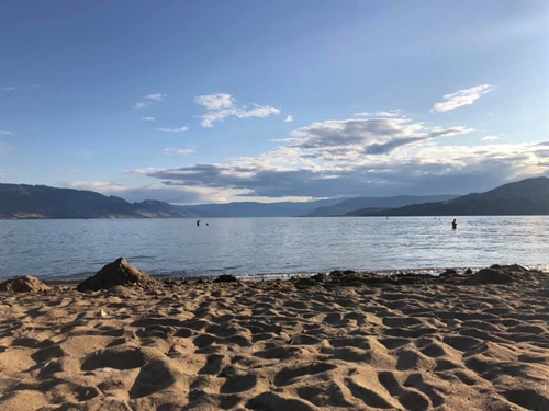 Free Reiki & Yoga at Gyro Beach | iNFOnews.ca Free Reiki & Yoga at Gyro Beach