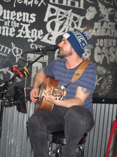 LIVE #AtTheEnz (Downtown): Acoustic Rock w/ Sam Bainbridge | iNFOnews.ca LIVE #AtTheEnz (Downtown): Acoustic Rock w/ Sam Bainbridge
