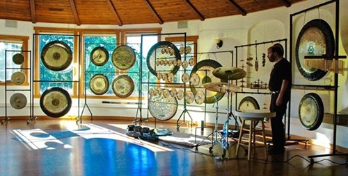 Gong & Singing Bowl Meditation with Rob Gretsinger | iNFOnews.ca Gong & Singing Bowl Meditation with Rob Gretsinger