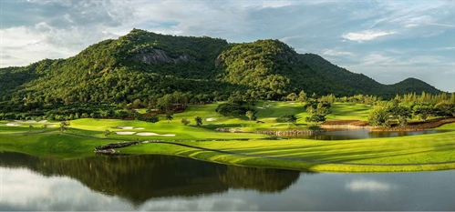 18 Holes at Black Mountain