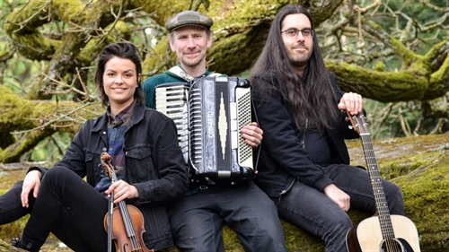 Concert: Clanna Morna