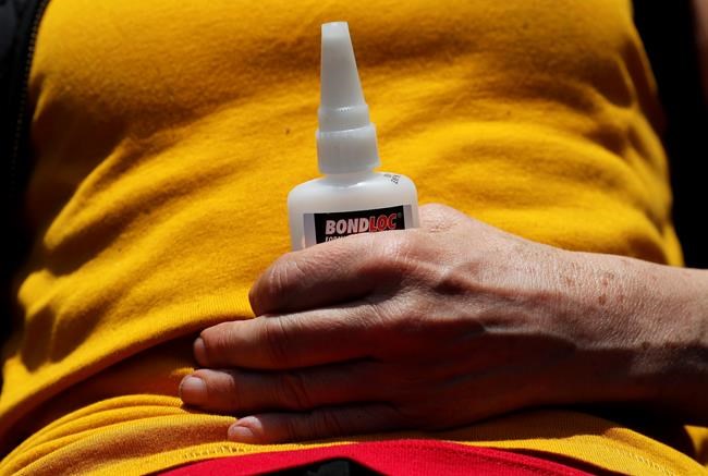 Climate protests close London bridge; 570 arrests in 4 days | iNFOnews.ca