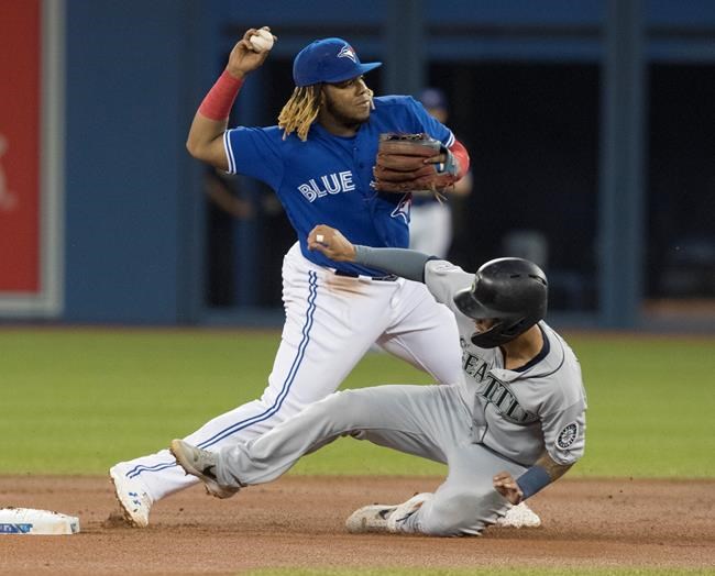 Guerrero Jr. leaves Blue Jays game in second inning with left-knee discomfort | iNFOnews.ca Guerrero Jr. leaves Blue Jays game in second inning with left-knee discomfort | iNFOnews.ca