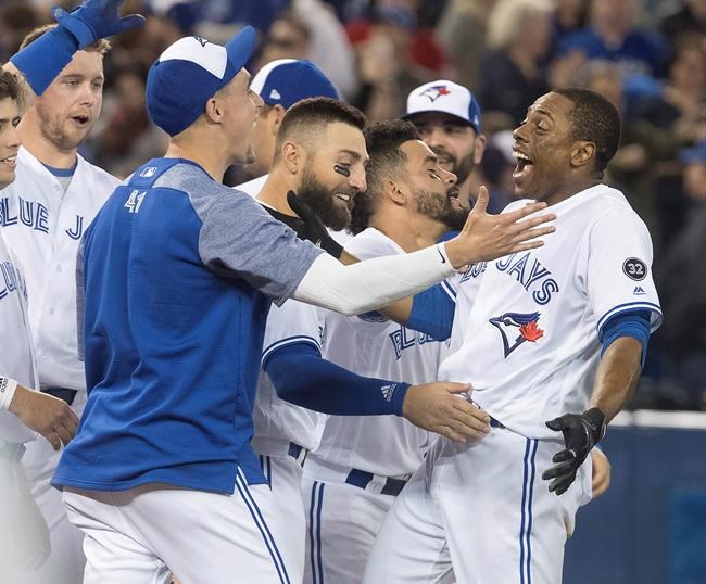 Granderson's solo shot in the 10th inning gives Blue Jays a 4-3 win over Red Sox | iNFOnews.ca