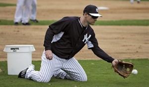 First move: Alex Rodriguez shifts across the infield and works out at first base | iNFOnews.ca CP32084014