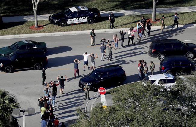 After school shooting, Florida leaders propose new gun laws | iNFOnews.ca