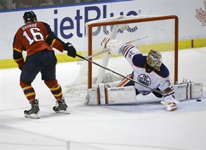 Yakupov scores winning goal in shootout, Oilers top Panthers 3-2 | iNFOnews.ca CP31522980