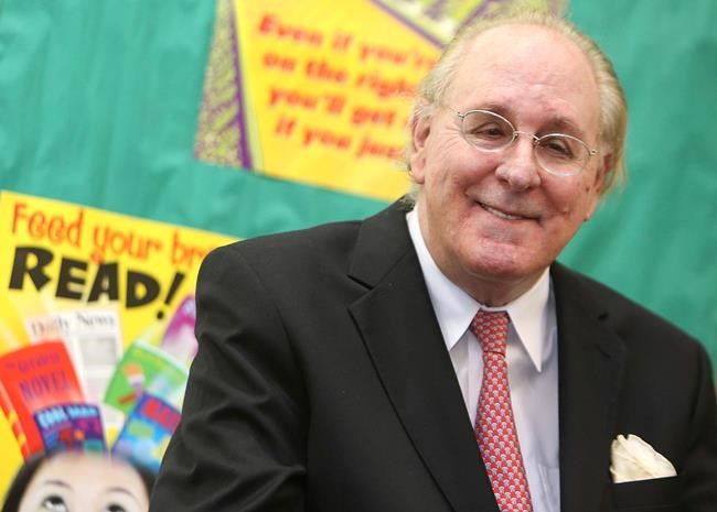 'Forrest Gump' author Winston Groom dead at 77 | iNFOnews.ca