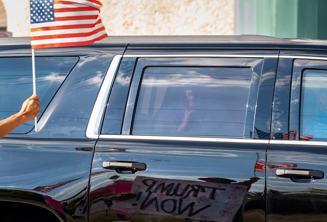 Trump parts with impeachment lawyers a week before trial | iNFOnews.ca