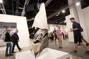 Joe Jonas, Kim Kardashian, Usher among celebrities hitting up Art Basel Miami Beach parties | iNFOnews.ca CP30996377