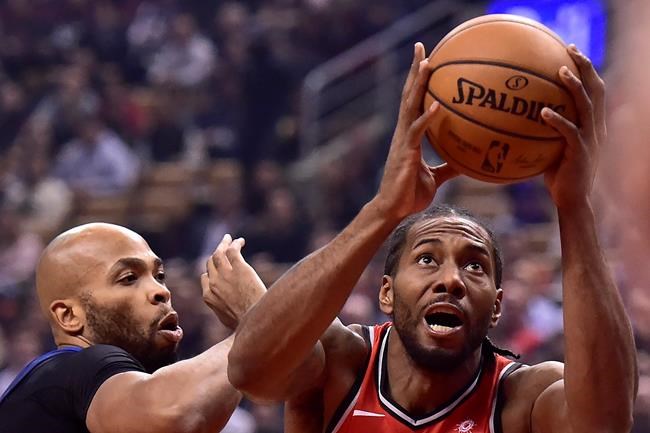 Leonard puts on a show as Raptors improve to 5-0, matching best-ever season start | iNFOnews.ca