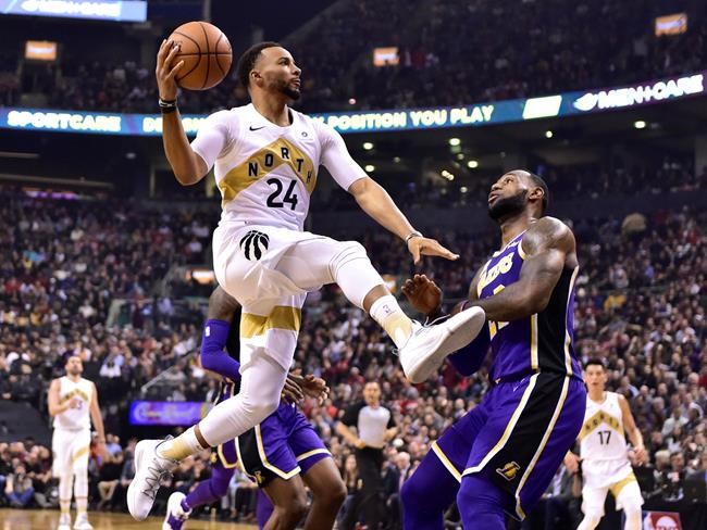 Leonard scores 25 as Raptors cruise to 111-98 win over LeBron and Lakers | iNFOnews.ca CP1161690874