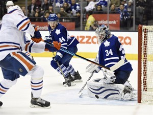 Oilers' offence goes missing without injured wingers Hall and Pouliot | iNFOnews.ca CP31815214