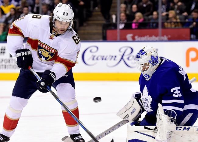 Matthews shatters franchise record, Leafs score big win over Panthers | iNFOnews.ca