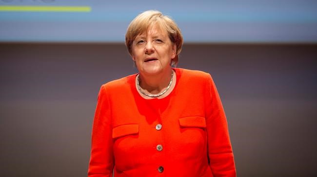 German police investigating after tomatoes thrown at Merkel | iNFOnews.ca