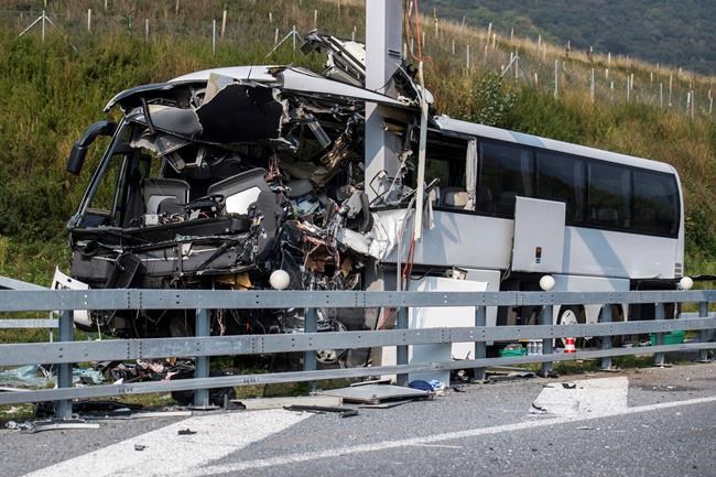 German bus crashes on Swiss highway, 1 dead and 14 injured | iNFOnews.ca German bus crashes on Swiss highway, 1 dead and 14 injured | iNFOnews.ca