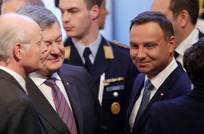 Ukraine leader warns West not to "appease" Russia | iNFOnews.ca