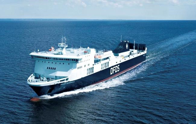 The Latest: Stranded ferry on its way after engine restarted | iNFOnews.ca The Latest: Stranded ferry on its way after engine restarted | iNFOnews.ca