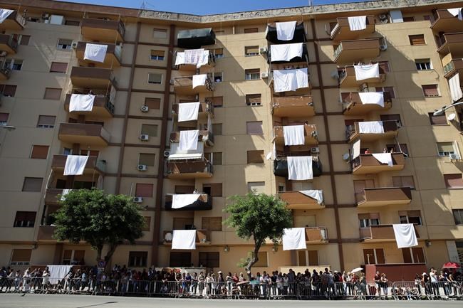 Pope pays tribute in Sicily to priest slain by Mafia | iNFOnews.ca