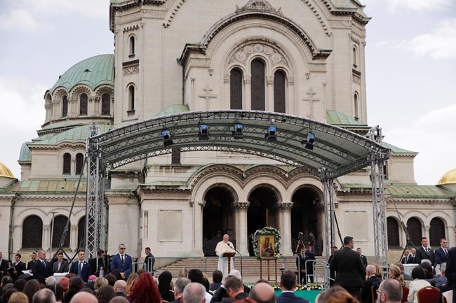 Pope urges migrant-skeptic Bulgarians to open hearts, homes | iNFOnews.ca