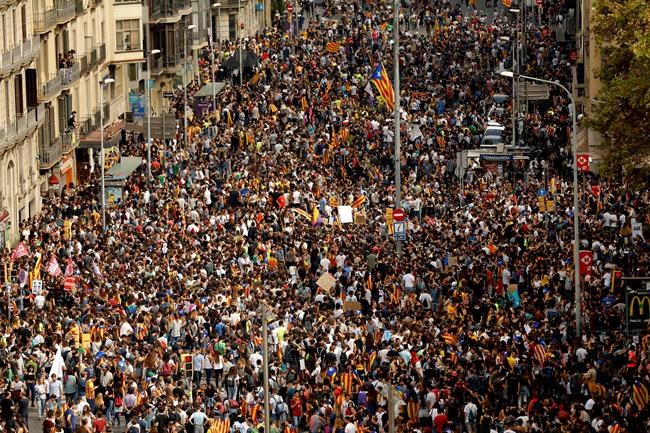 Catalans stop work to protest police force during referendum | iNFOnews.ca
