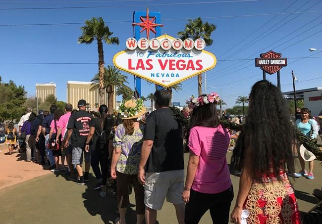 Hawaiians aim to help heal Las Vegas, survivors of shooting | iNFOnews.ca CP1179620270