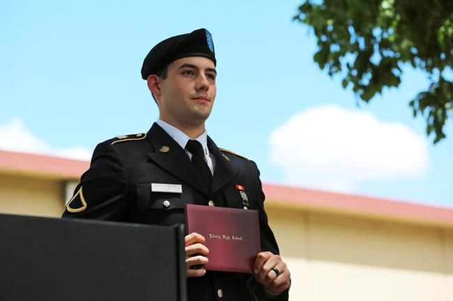 Principal apologizes for banning Army uniform at graduation | iNFOnews.ca