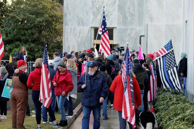 Oregon lawmaker faces outcry after state capitol breach | iNFOnews.ca