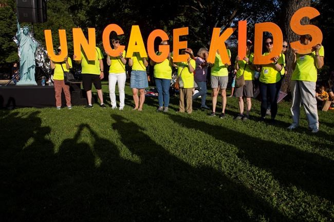 Report: US lacked technology to track separated families | iNFOnews.ca