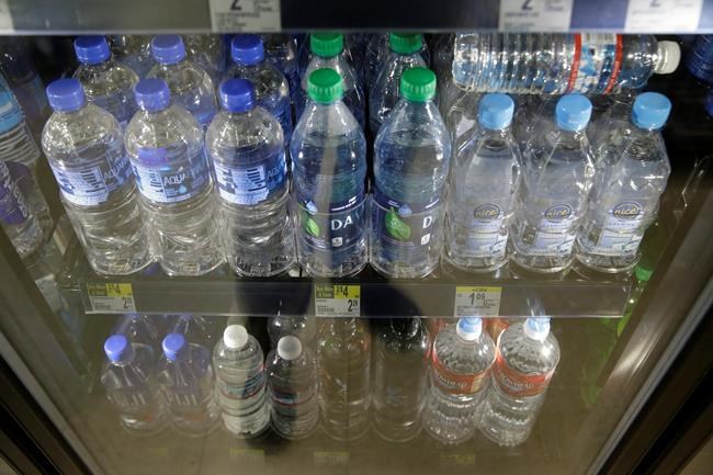 Plastic bottles sales banned at San Francisco airport | iNFOnews.ca