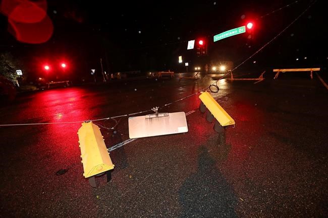 NewsAlert: North Carolina faces 'major destruction' from hurricane; 7 dead | iNFOnews.ca NewsAlert: North Carolina faces 'major destruction' from hurricane; 7 dead | iNFOnews.ca