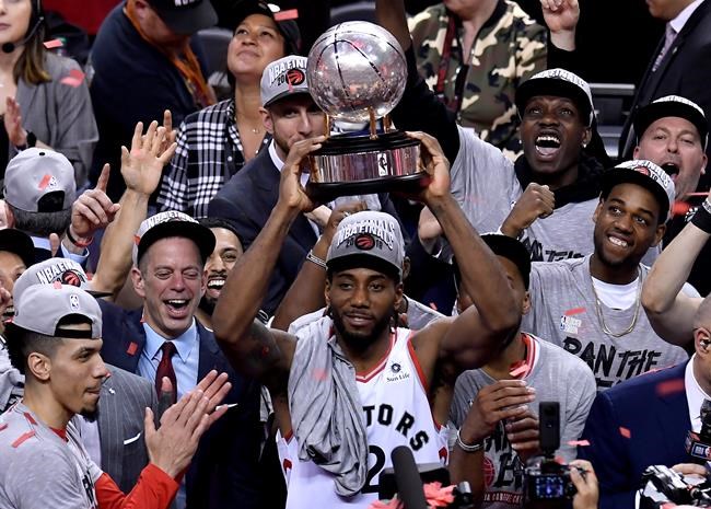 Leonard has 27 points; Raptors headed to NBA Finals for first time in history | iNFOnews.ca