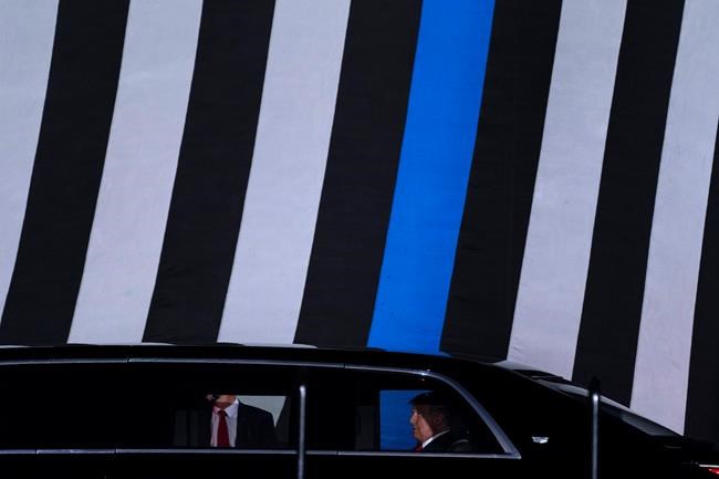 Trump on defence, courting voters in two must-win states | iNFOnews.ca