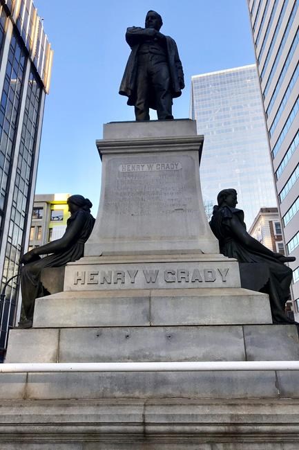College students take aim at 19th Century editor's statue | iNFOnews.ca