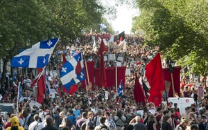 Quebec student protesters resurface, briefly, during election campaign | iNFOnews.ca CP19862593