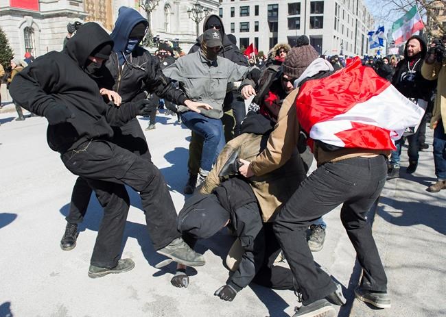 Supporters and critics of motion condemning Islamophobia clash across country | iNFOnews.ca Supporters and critics of motion condemning Islamophobia clash across country | iNFOnews.ca