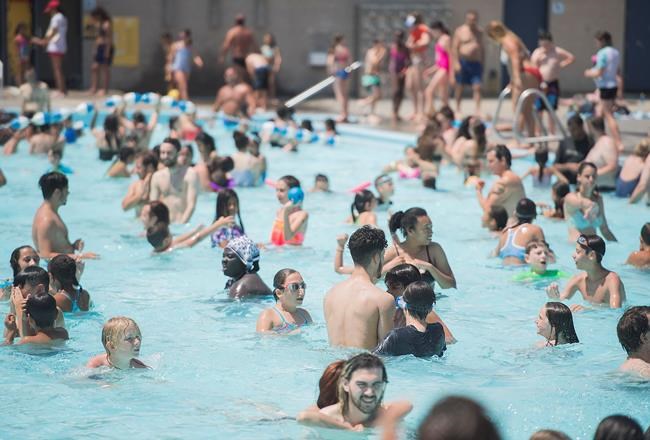 33 deaths in Quebec attributed to heat: health officials | iNFOnews.ca 33 deaths in Quebec attributed to heat: health officials | iNFOnews.ca