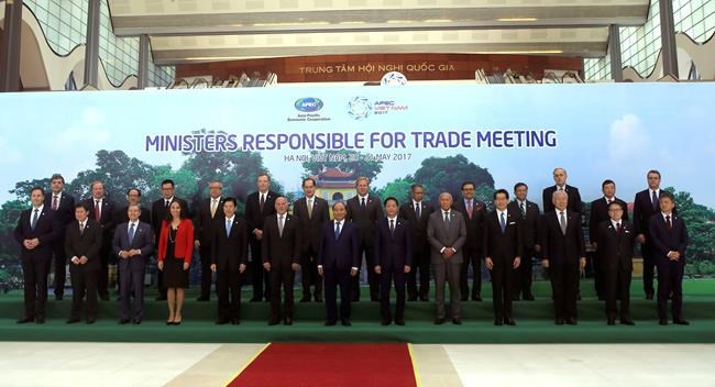 Pacific ministers commit to move ahead with pact without US | iNFOnews.ca