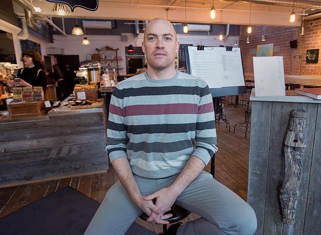 How coffee shop redesigns address laptop loitering and wi-fi hogs | iNFOnews.ca