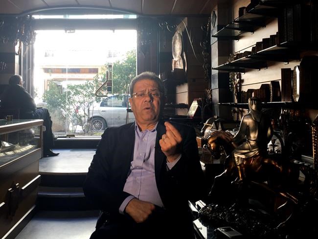 Syrian man with family turned back in Philadelphia in shock | iNFOnews.ca